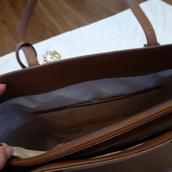 Michael   Kors   Leather   Medium   Tote - Picture 2 of 6